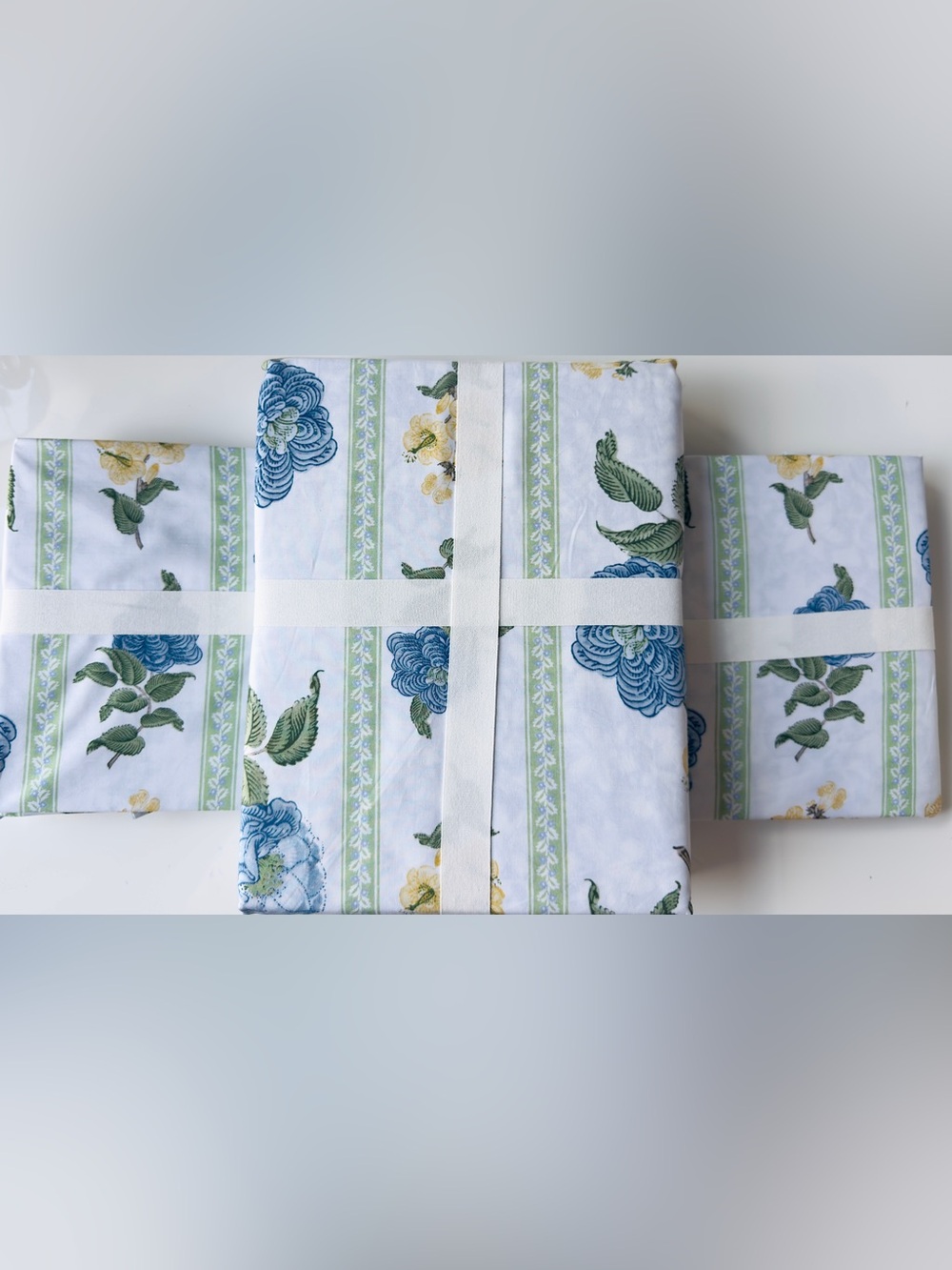 Pottery Barn K/CK Krysta Floral Reversible Percale Duvet Cover, King Shams, NWT - Picture 8 of 9